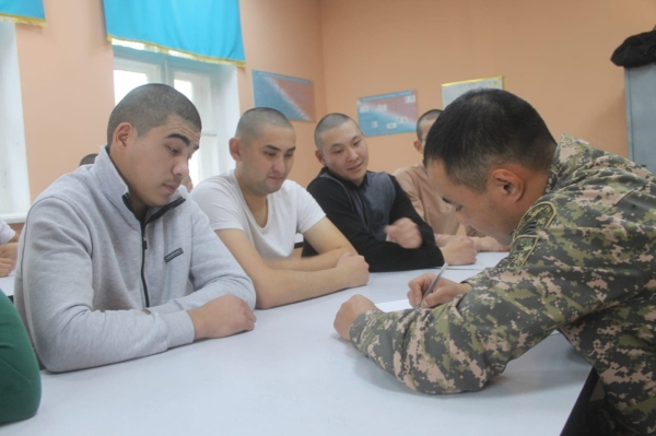 В Абайский гарнизон пребывает молодое пополнение