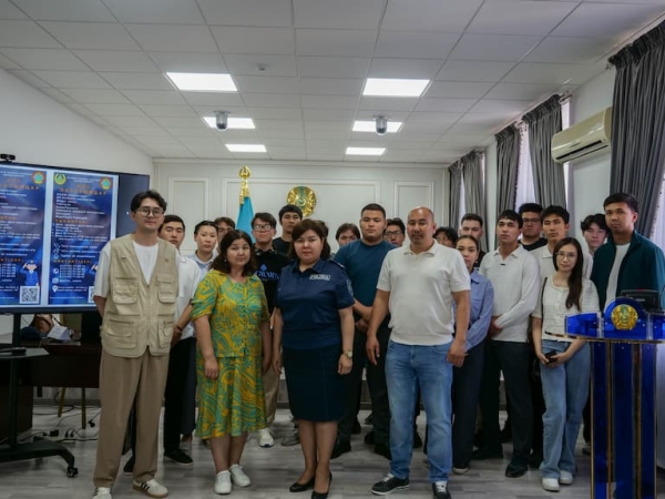 Стражи порядка встретились со студентами